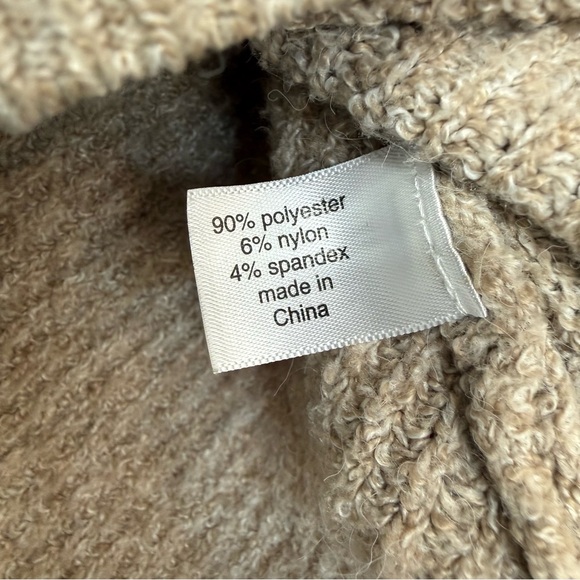 LANE BRYANT SUPER SOFT SLEEVELESS TOP/SWEATER. Camel Color size 18/20 - Picture 5 of 9